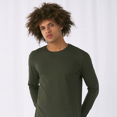 Embroidered workwear long sleeve T-shirt in dark green, ideal for personalised branding and professi.