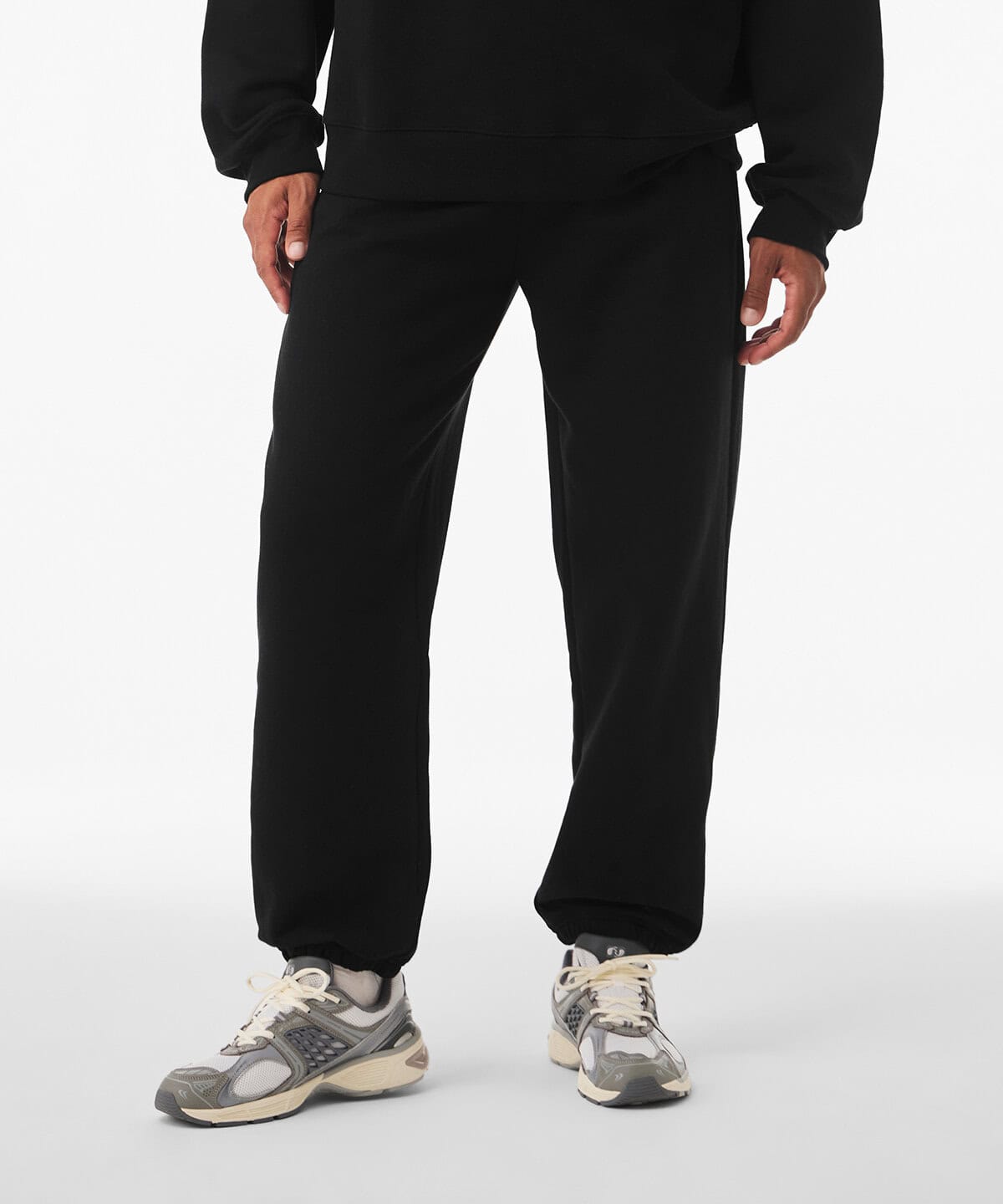 High-quality black embroidered workwear joggers suitable for personalised uniforms and professional embroidery. Perfect for sports, work or casual wear, designed for comfort and durability.