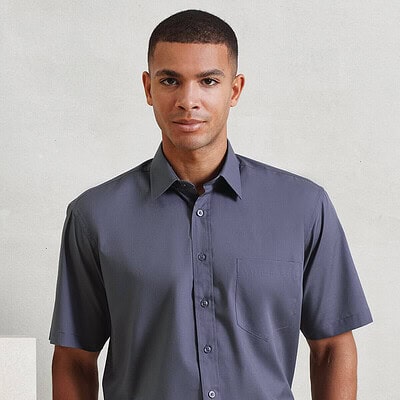 Embroidered short sleeve poplin shirt in grey, perfect for personalised workwear and corporate unifo.