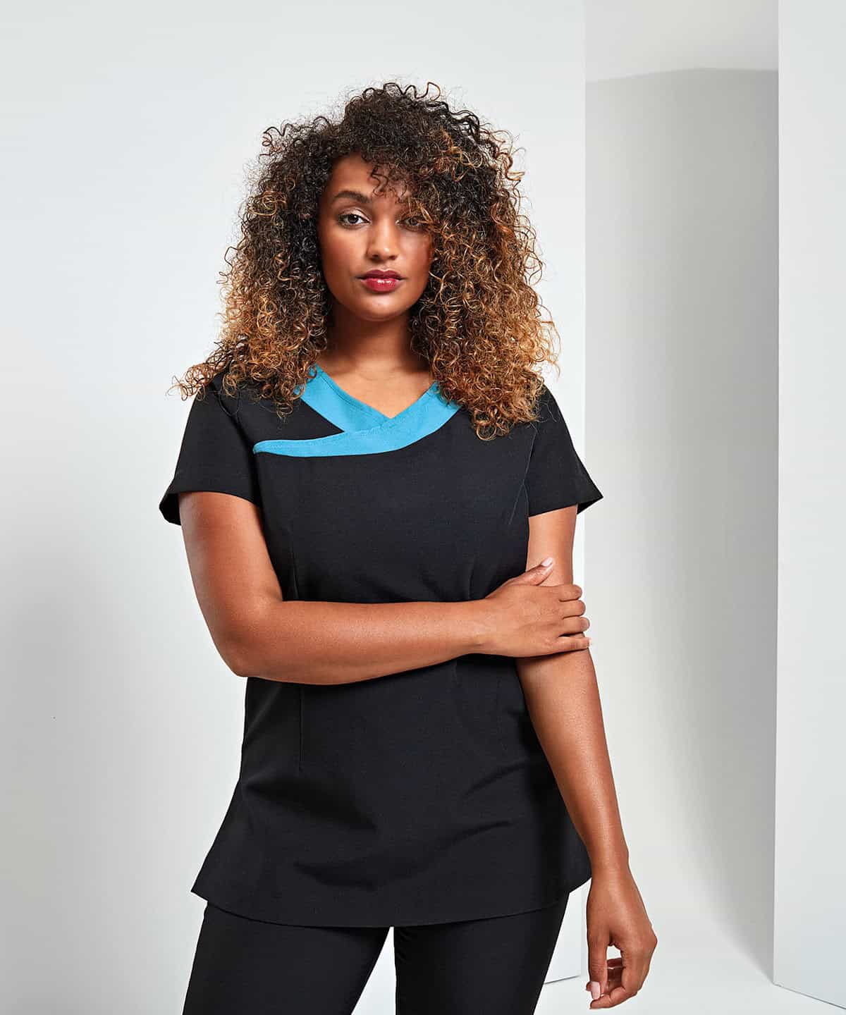 Embroidered workwear with personalised uniform for professional branding.