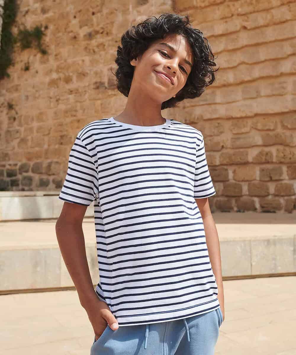 Brightly coloured striped kids' T-shirt ideal for team sports and casual outings. Comfortable and st.