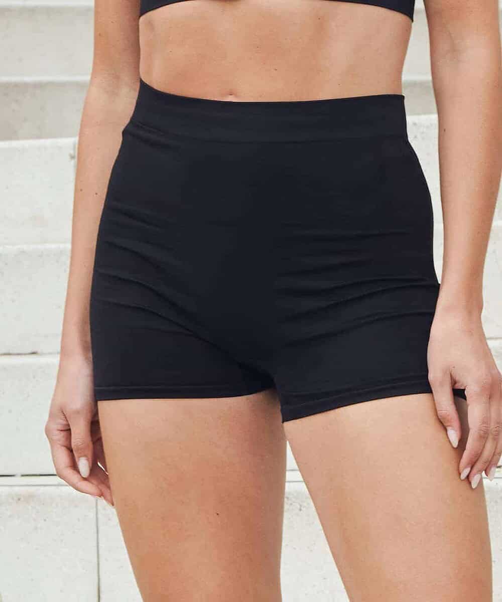 Seamless black shorts with a high waistband, ideal for activewear and branding.
