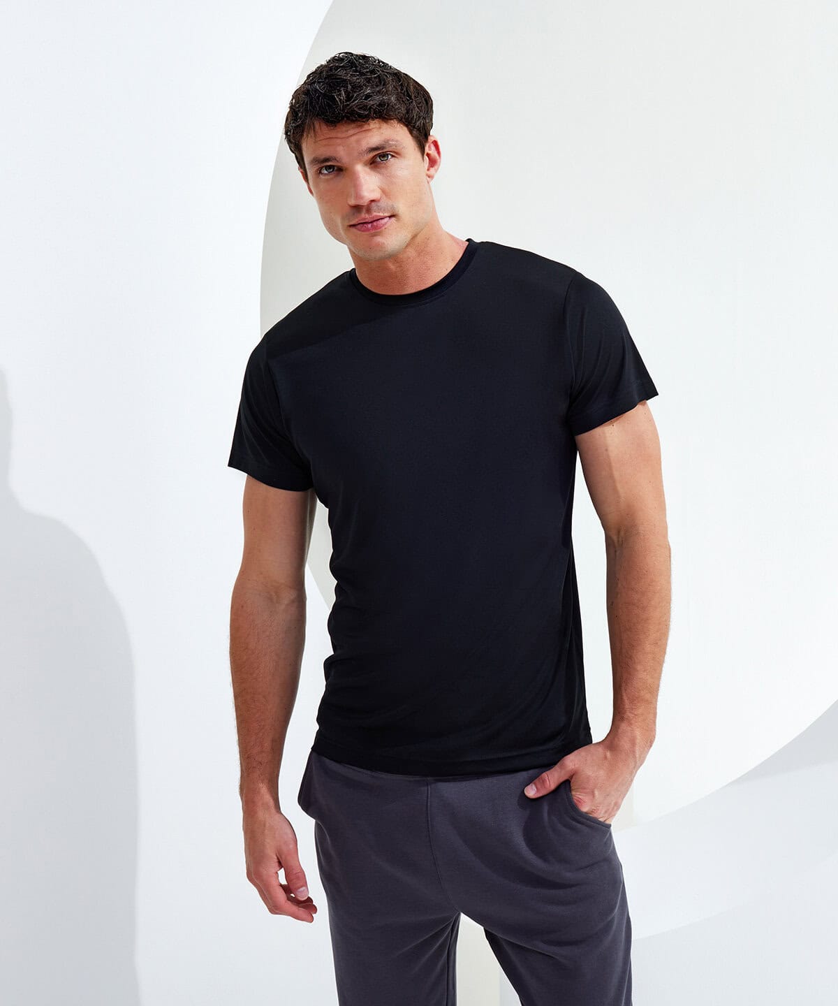 Comfortable black personalised workwear t-shirt for embroidery and printing, ideal for custom uniforms or promotional clothing in various industries.
