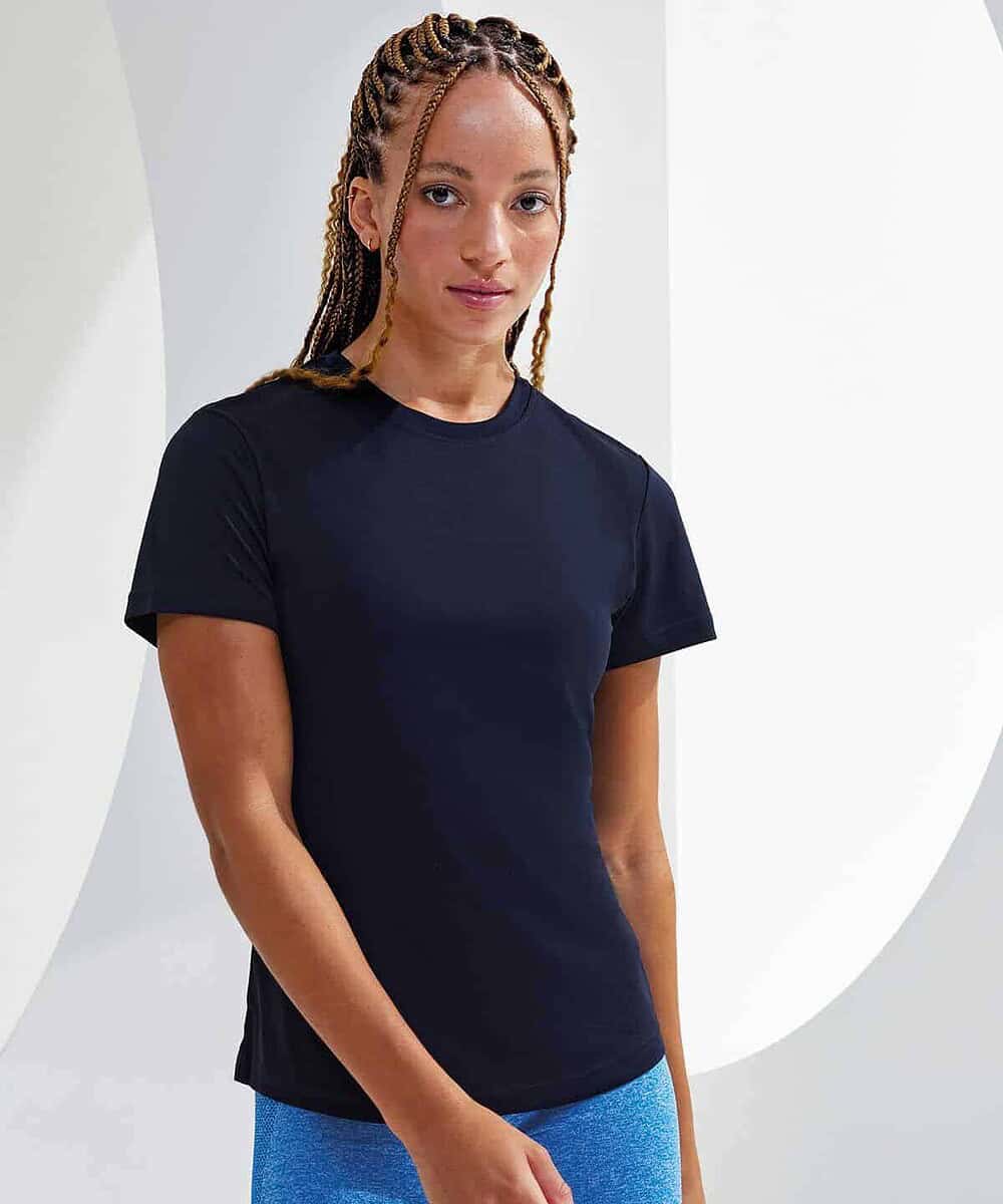 Recycled performance T-shirt for women, ideal for workwear or casual wear, featuring eco-friendly ma.