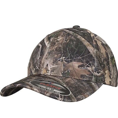 Yupoong Truetimber Kanati Camo Cap with adjustable strap and camouflage pattern. Perfect for outdoor.