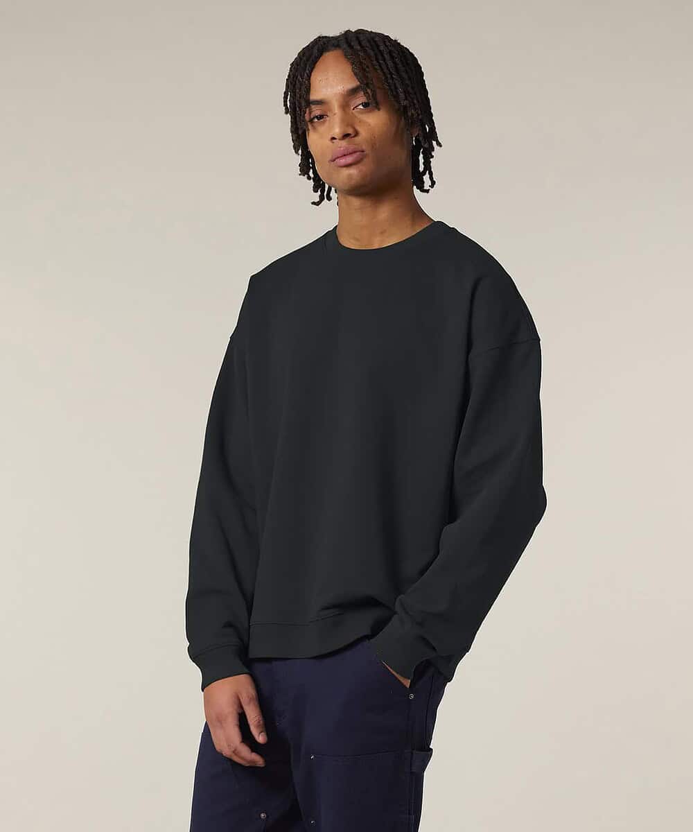 Unisex black Radder 2.0 sweatshirt, ideal for workwear and team uniforms. Comfortable, durable, perf.